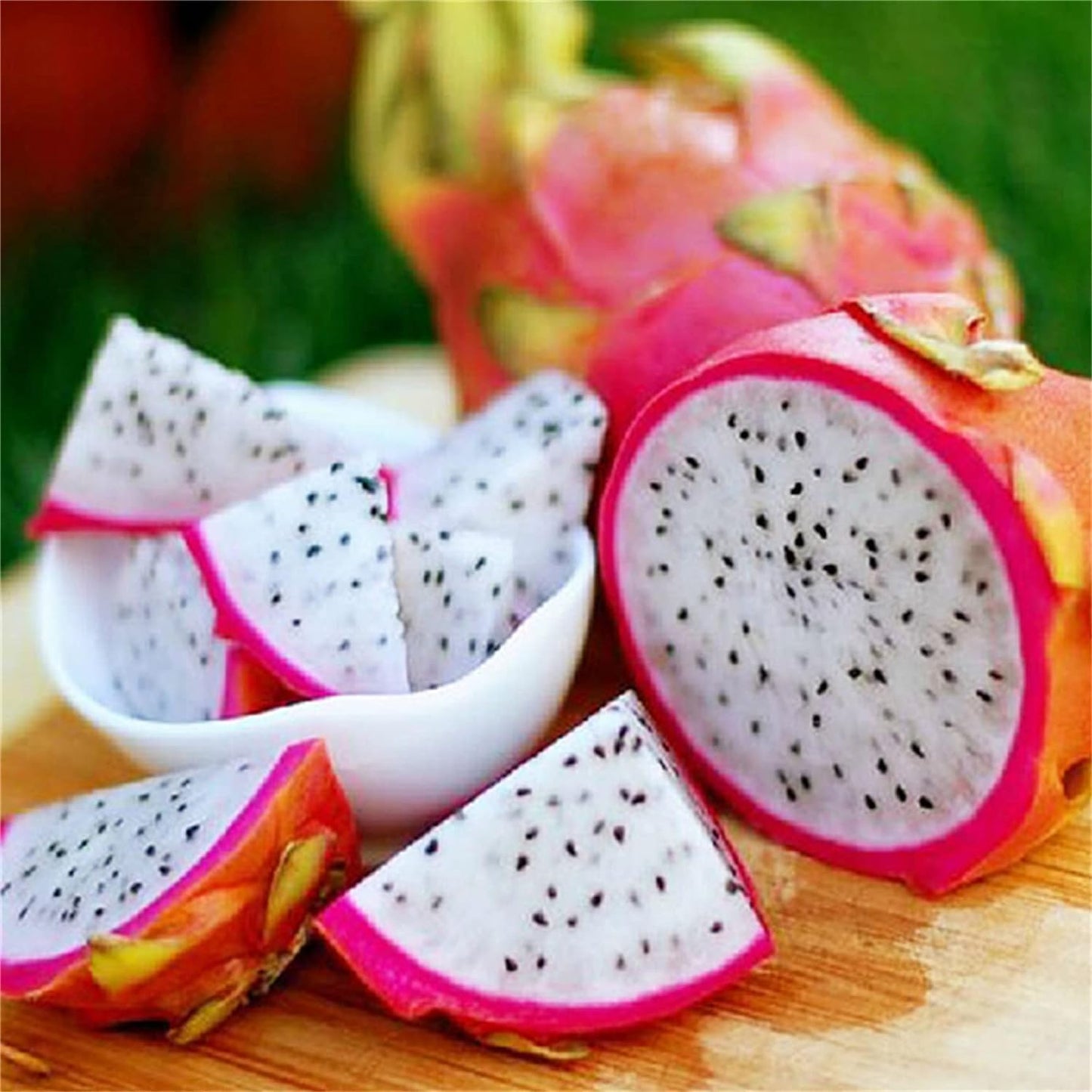 100Pcs Dragon Fruit Seeds Great for beginner cultivation with solid adaptability to sun exposure and warm ambient conditions